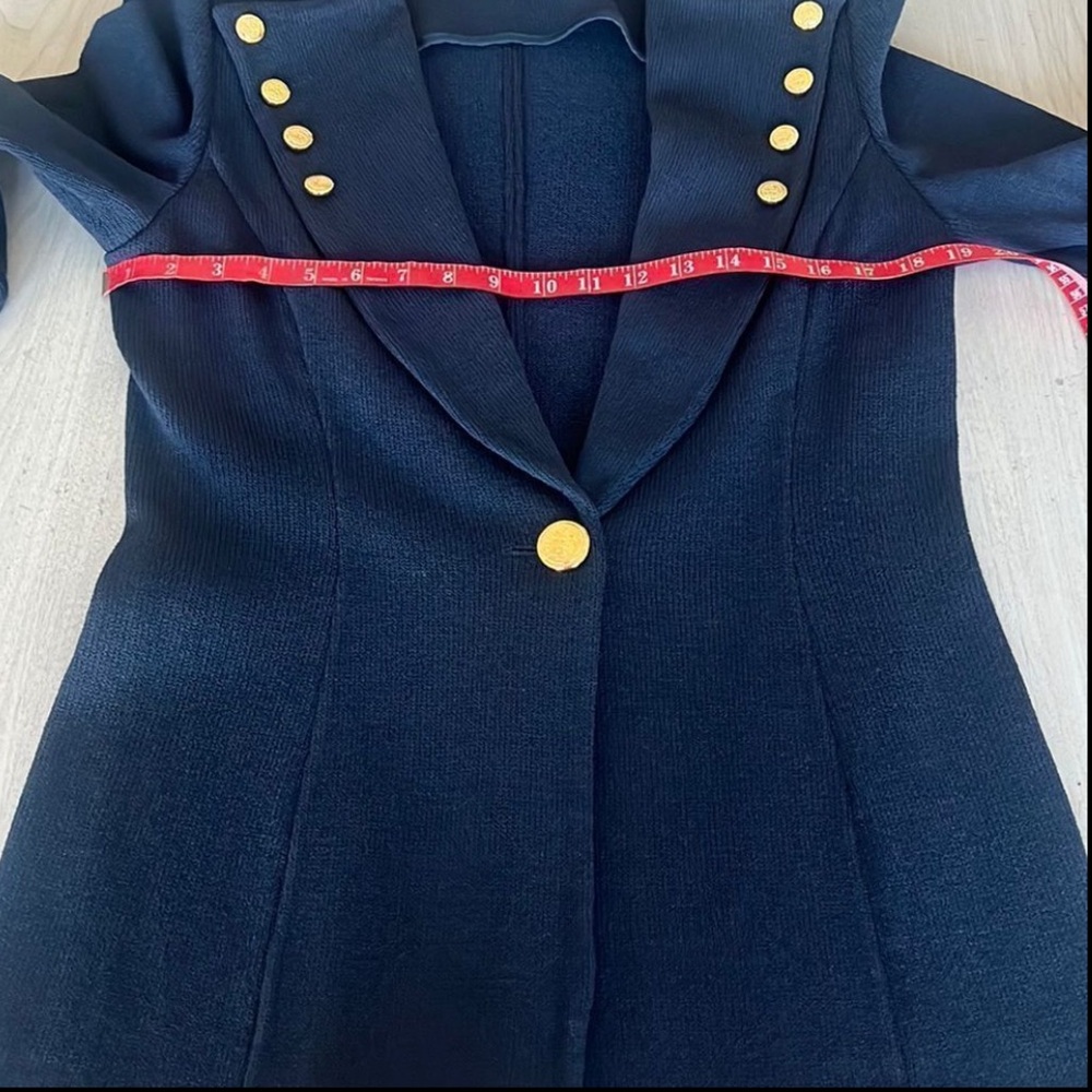 St. John Elegant Women's Navy Skirt Set with Gold Buttons - Picture 5 of 8